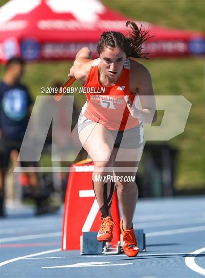 Thumbnail 2 in West Coast Relays photogallery.