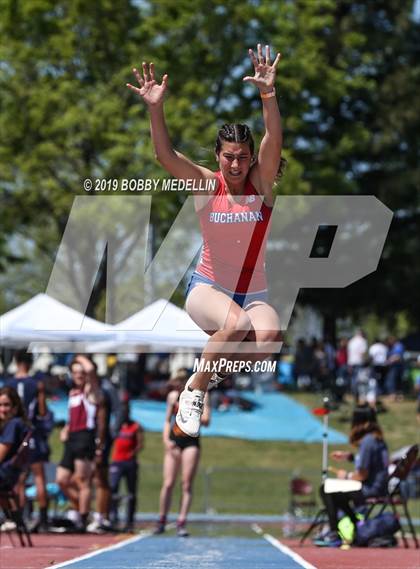 Thumbnail 2 in West Coast Relays photogallery.