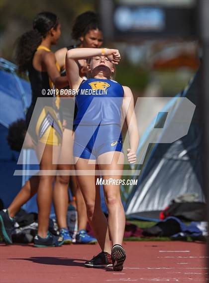 Thumbnail 3 in West Coast Relays photogallery.