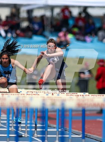 Thumbnail 1 in West Coast Relays photogallery.