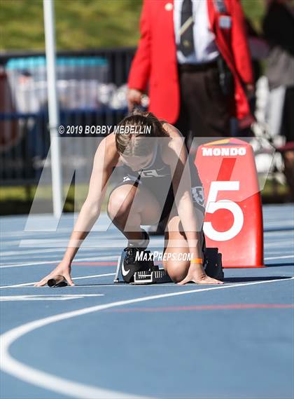 Thumbnail 1 in West Coast Relays photogallery.