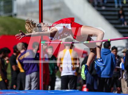 Thumbnail 3 in West Coast Relays photogallery.