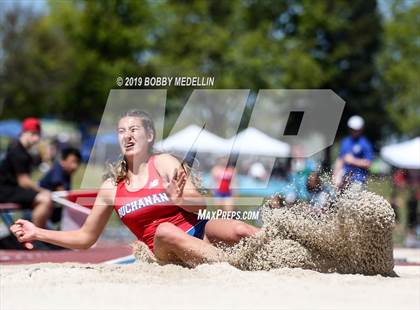 Thumbnail 3 in West Coast Relays photogallery.