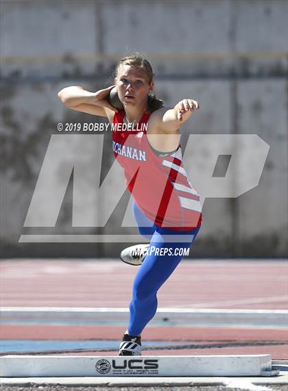 Thumbnail 1 in West Coast Relays photogallery.