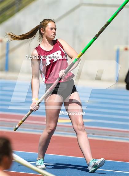 Thumbnail 3 in West Coast Relays photogallery.