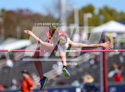 Thumbnail 2 in West Coast Relays photogallery.