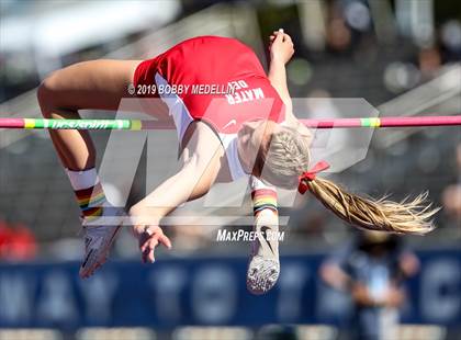 Thumbnail 1 in West Coast Relays photogallery.