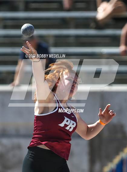 Thumbnail 1 in West Coast Relays photogallery.