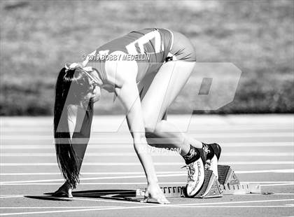 Thumbnail 2 in West Coast Relays photogallery.