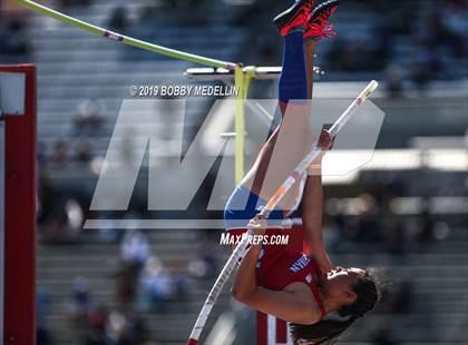 Thumbnail 1 in West Coast Relays photogallery.