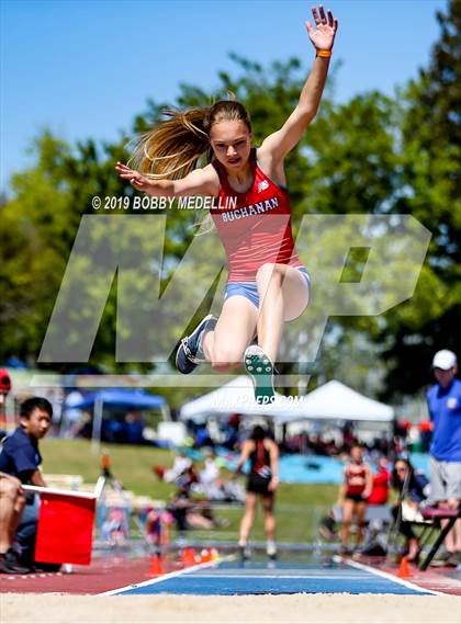 Thumbnail 2 in West Coast Relays photogallery.
