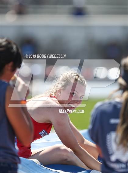 Thumbnail 2 in West Coast Relays photogallery.