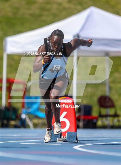Thumbnail 2 in West Coast Relays photogallery.