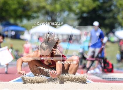 Thumbnail 2 in West Coast Relays photogallery.