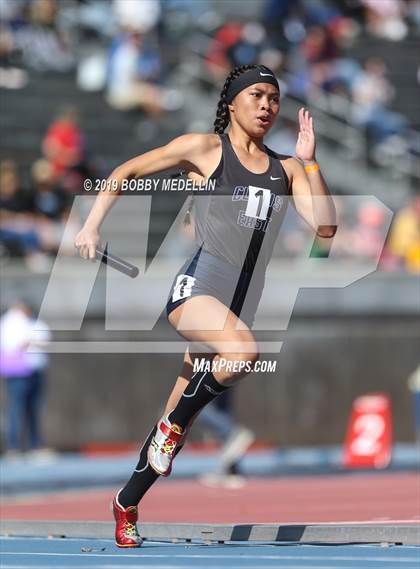 Thumbnail 3 in West Coast Relays photogallery.