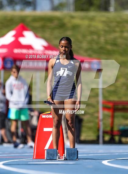 Thumbnail 3 in West Coast Relays photogallery.