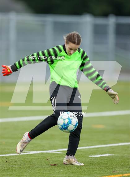Thumbnail 1 in Toledo @ Friday Harbor (WIAA 1B/2B Playoffs) photogallery.
