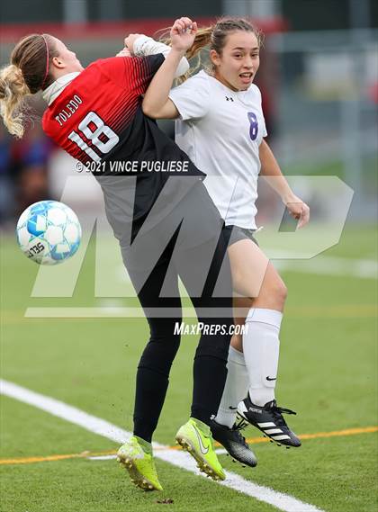 Thumbnail 2 in Toledo @ Friday Harbor (WIAA 1B/2B Playoffs) photogallery.