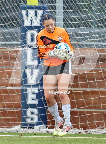 Thumbnail 1 in Toledo @ Friday Harbor (WIAA 1B/2B Playoffs) photogallery.