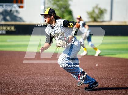 Thumbnail 3 in Ventura @ Flintridge Prep (CIF SS D5 First Round Playoff)  photogallery.