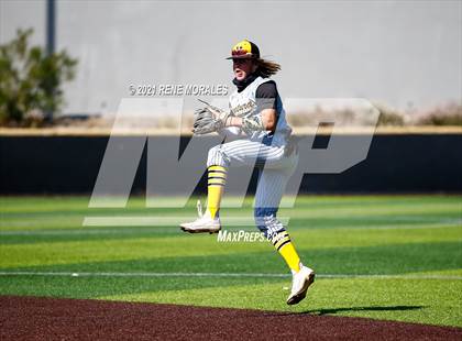 Thumbnail 2 in Ventura @ Flintridge Prep (CIF SS D5 First Round Playoff)  photogallery.