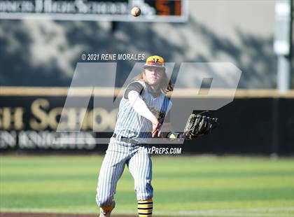 Thumbnail 3 in Ventura @ Flintridge Prep (CIF SS D5 First Round Playoff)  photogallery.