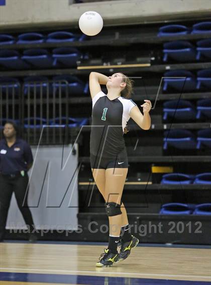 Thumbnail 2 in El Camino vs Gregori (CIF SJS D2 Final) photogallery.