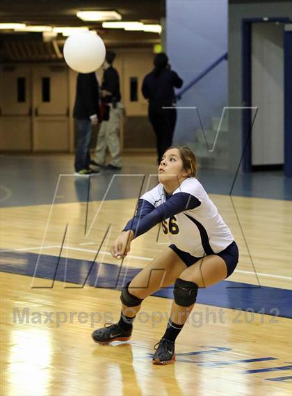Thumbnail 2 in El Camino vs Gregori (CIF SJS D2 Final) photogallery.