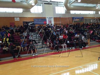 Thumbnail 1 in Memphis East TOC Ceremony photogallery.