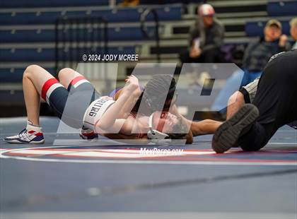 Thumbnail 2 in DeSoto Central vs Lewisburg photogallery.