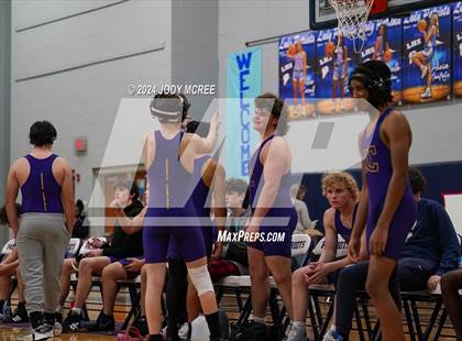 Thumbnail 1 in DeSoto Central vs Lewisburg photogallery.