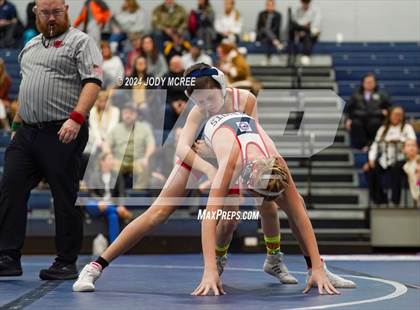Thumbnail 2 in DeSoto Central vs Lewisburg photogallery.