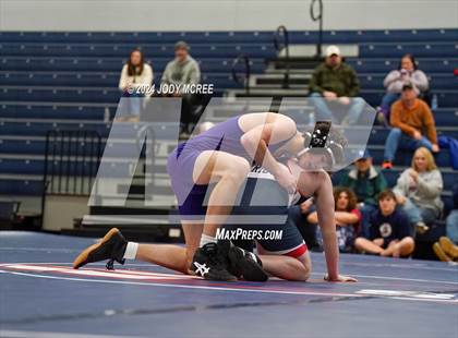 Thumbnail 3 in DeSoto Central vs Lewisburg photogallery.