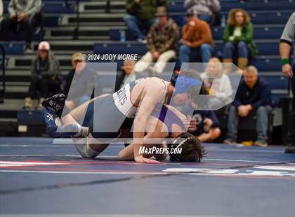 Thumbnail 2 in DeSoto Central vs Lewisburg photogallery.