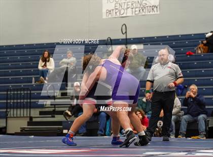 Thumbnail 2 in DeSoto Central vs Lewisburg photogallery.