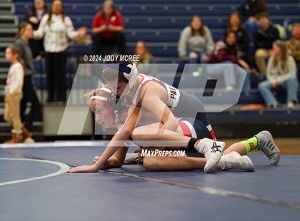 Thumbnail 3 in DeSoto Central vs Lewisburg photogallery.