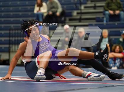 Thumbnail 1 in DeSoto Central vs Lewisburg photogallery.