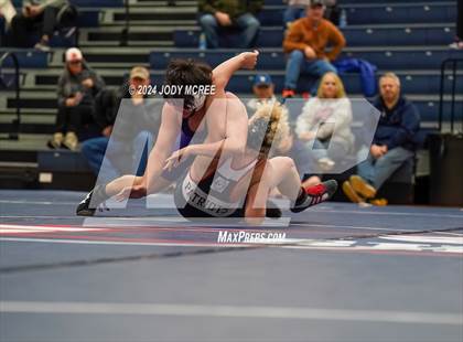 Thumbnail 1 in DeSoto Central vs Lewisburg photogallery.