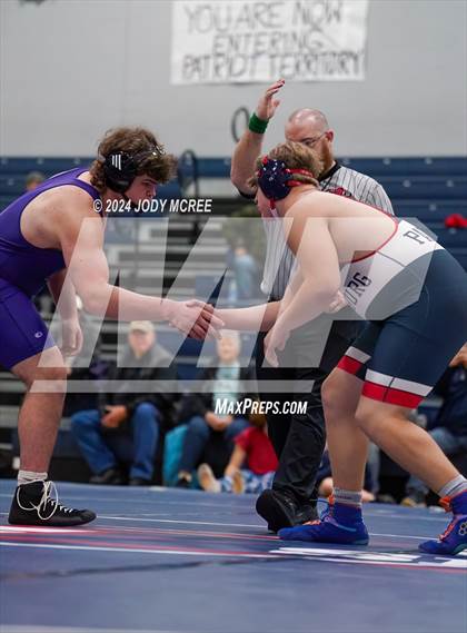 Thumbnail 3 in DeSoto Central vs Lewisburg photogallery.