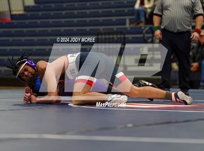 Thumbnail 3 in DeSoto Central vs Lewisburg photogallery.