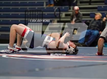 Thumbnail 1 in DeSoto Central vs Lewisburg photogallery.