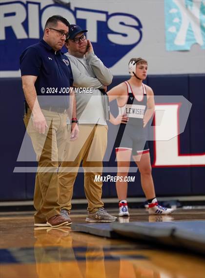Thumbnail 1 in DeSoto Central vs Lewisburg photogallery.
