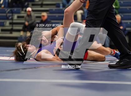 Thumbnail 2 in DeSoto Central vs Lewisburg photogallery.