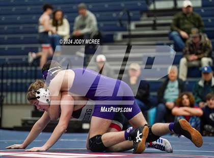 Thumbnail 3 in DeSoto Central vs Lewisburg photogallery.