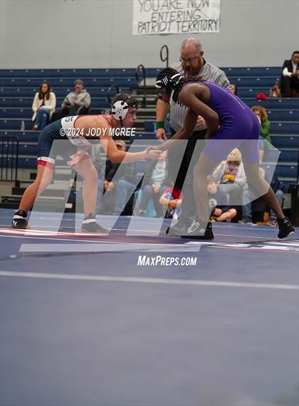 Thumbnail 2 in DeSoto Central vs Lewisburg photogallery.