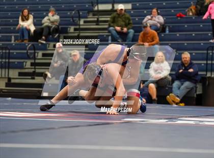 Thumbnail 3 in DeSoto Central vs Lewisburg photogallery.