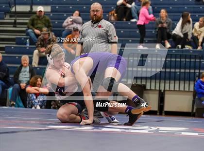 Thumbnail 2 in DeSoto Central vs Lewisburg photogallery.