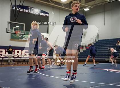 Thumbnail 2 in DeSoto Central vs Lewisburg photogallery.