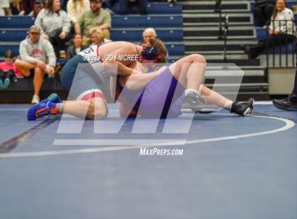 Thumbnail 3 in DeSoto Central vs Lewisburg photogallery.