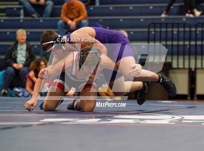 Thumbnail 2 in DeSoto Central vs Lewisburg photogallery.